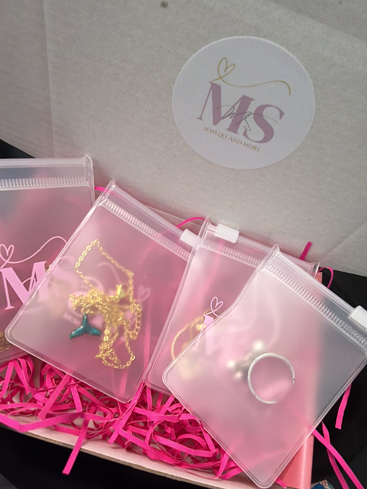 MISTERY BOX