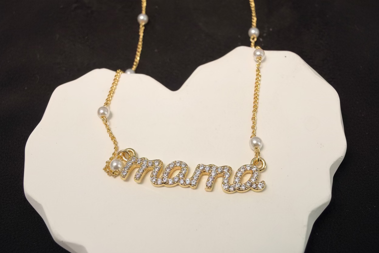 Mami Iris necklace