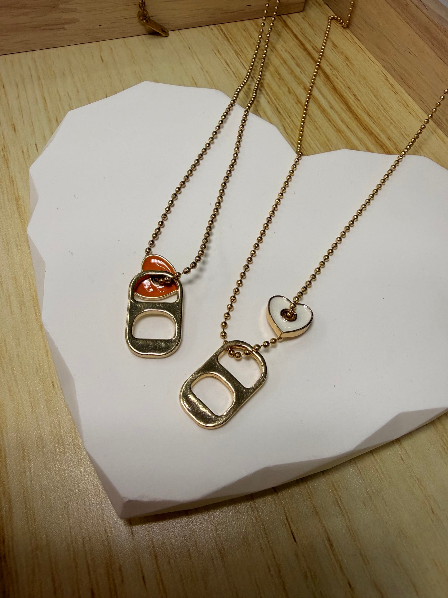 UNIQUE NECKLACE