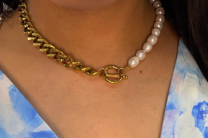 Magdalena cuban neck