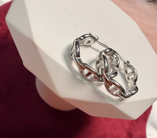 Elegant mini Huggies